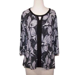 BonWorth Shirt Top PM Stretch Black White Floral Mini Pleat Cut Out 3/4 Sleeve
